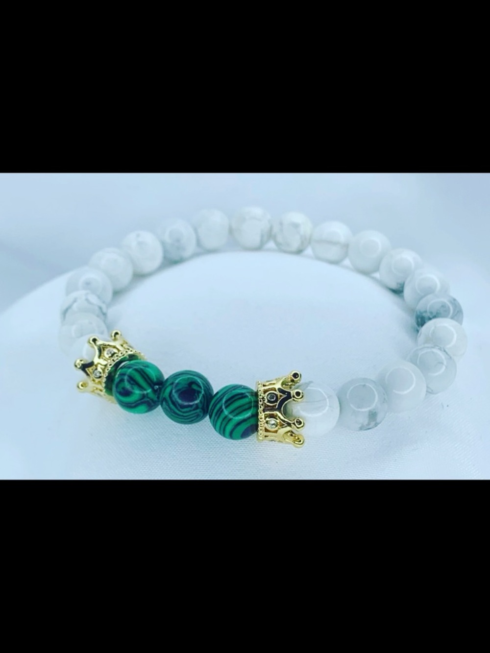 White Howlite and Green Malachite Stretch Bracelet with Gold Crown Accents